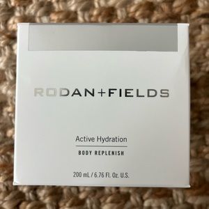 Sealed Rodan + Fields Active Hydration Body Replenish